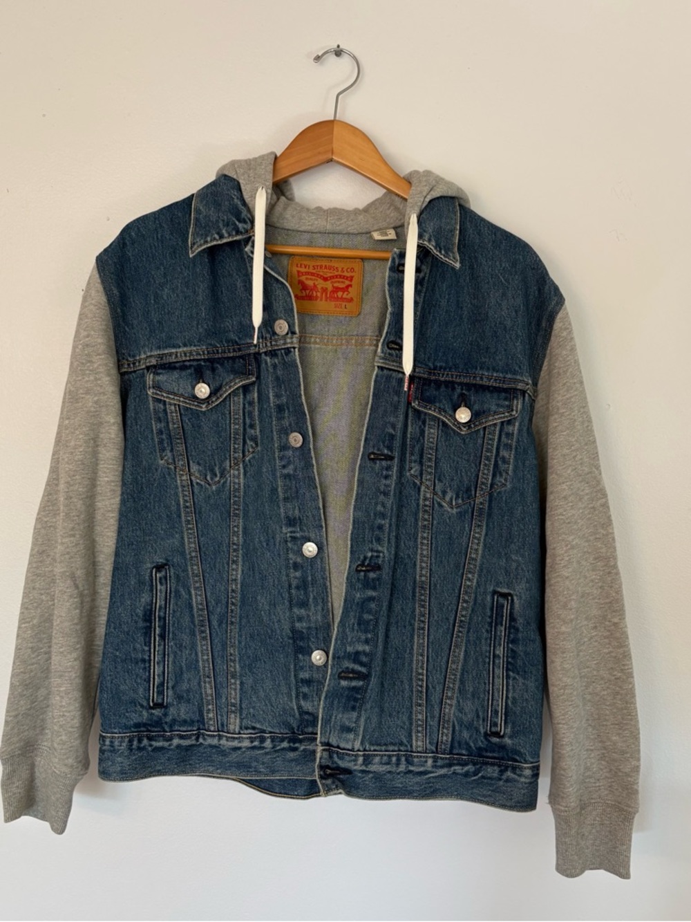 Men's Levi's Hybrid Hoodie Trucker Jacket. Size L